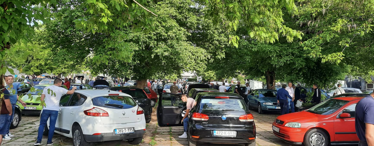 GREŠKA ILI NE? Zimske gume na automobilu mnogi ostavljaju i tokom ljeta