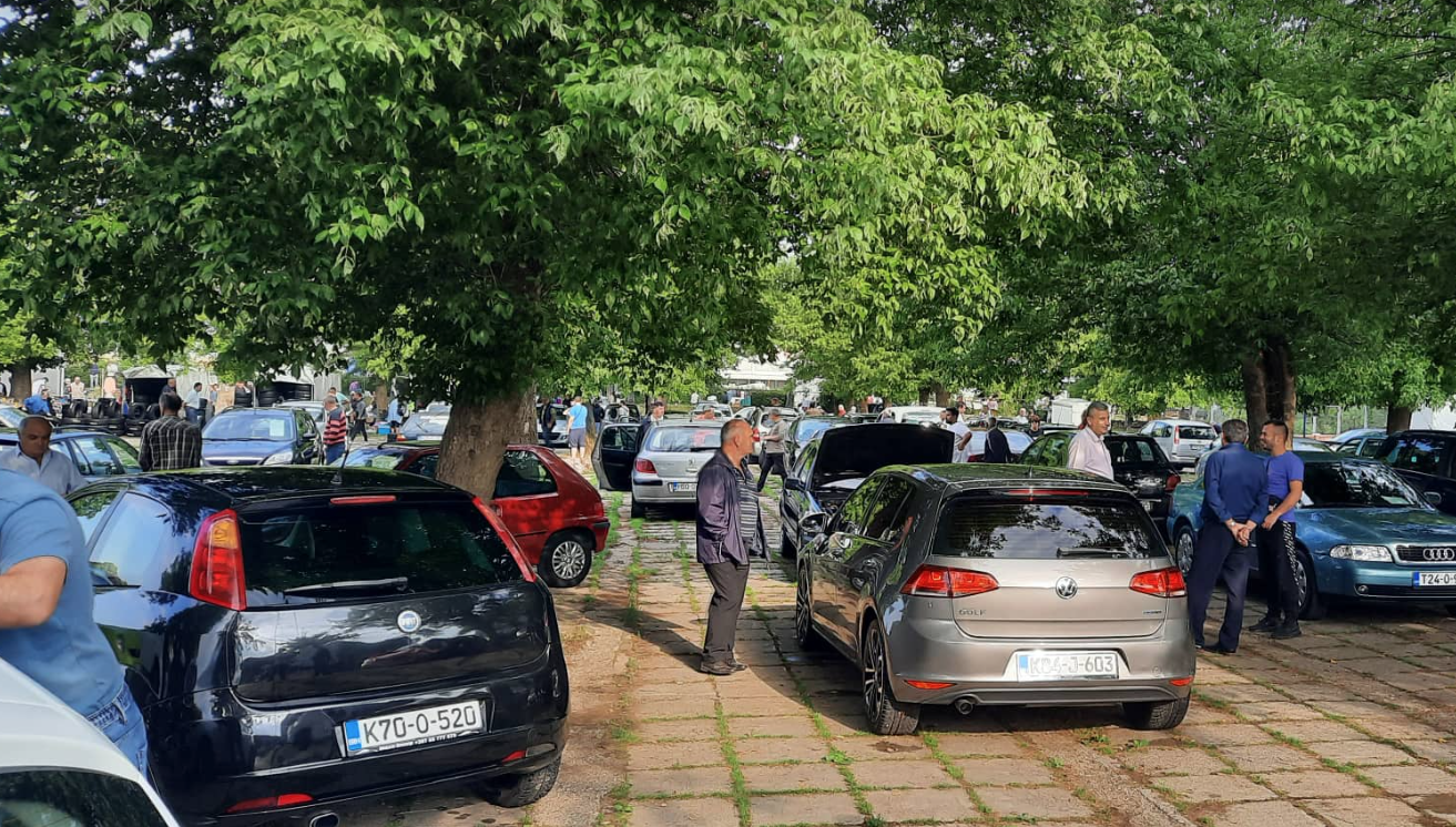 ZANIMLJIVO ISTRAŽIVANJE Univerzitet u Švajcarskoj: Čovjek postaje srećniji kada se riješi automobila