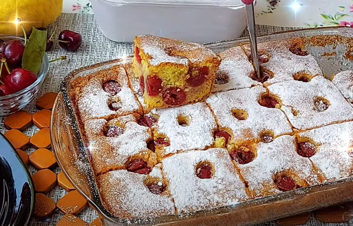 OSVJEŽAVAJUĆE KOCKE Najljepši kolač sa višnjama koji se topi u ustima
