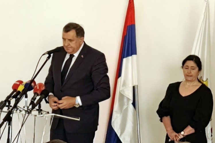 DODIK SE SA TUGOM I PONOSOM PRISJETIO Gostić me zvao "mali", vječno ću mu ostati dužan