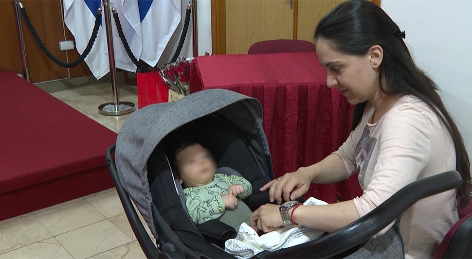 LIJEPE VIJESTI IZ DERVENTE Podrška za majke i bebe: Novorođenčad dobila 500 maraka