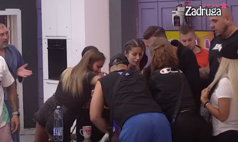 ZADRUGARI OPET NAPRAVILI HAOS Razgrabili se oko nagrade koju im je Veliki šef poslao (VIDEO)