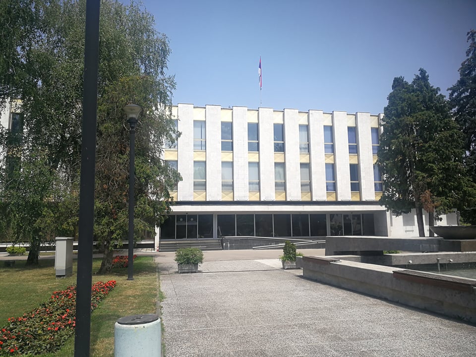 Opozicija pozvala građane na okupljanje ispred Narodne skupštine RS