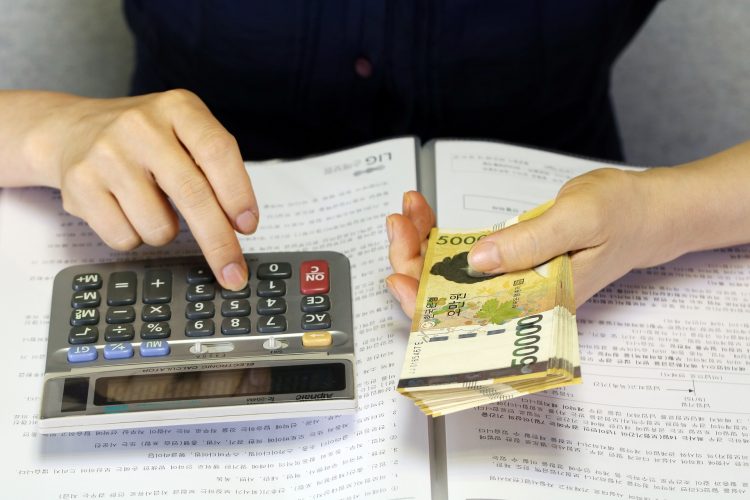 ZNAJU SA PARAMA: Najviše milijardera rođeno je u ova tri horoskopska znaka