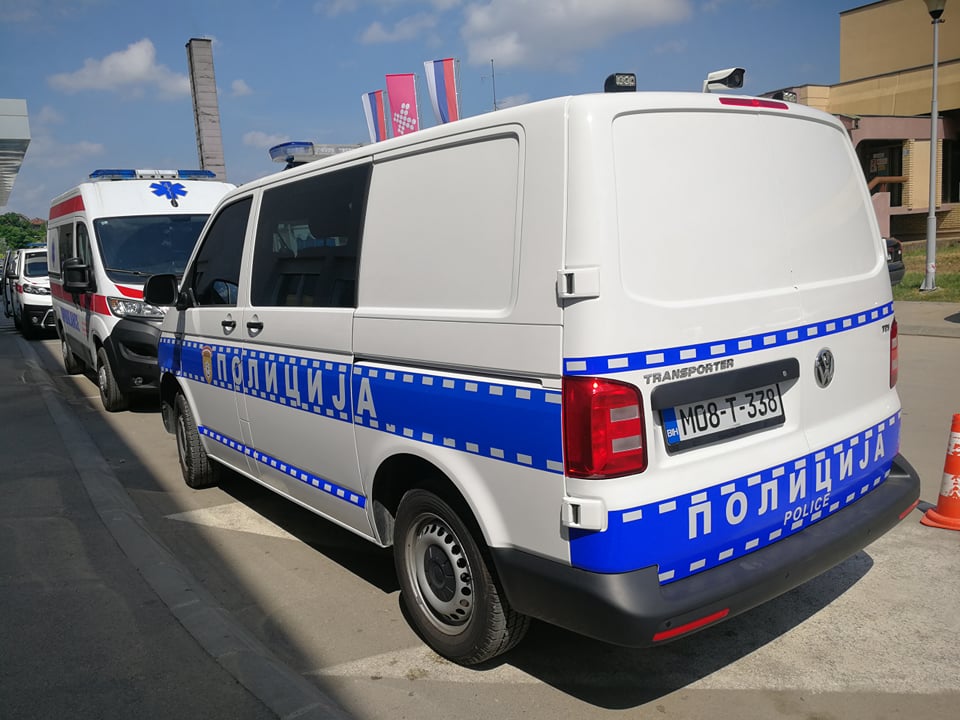DIRAO JE PO INTIMNIM DJELOVIMA TIJELA I GOVORIO GNUSNE REČI Osuđen Banjalučanin (59) zbog obljube ćerke: Davao joj je džoint na njivi da se "opusti"