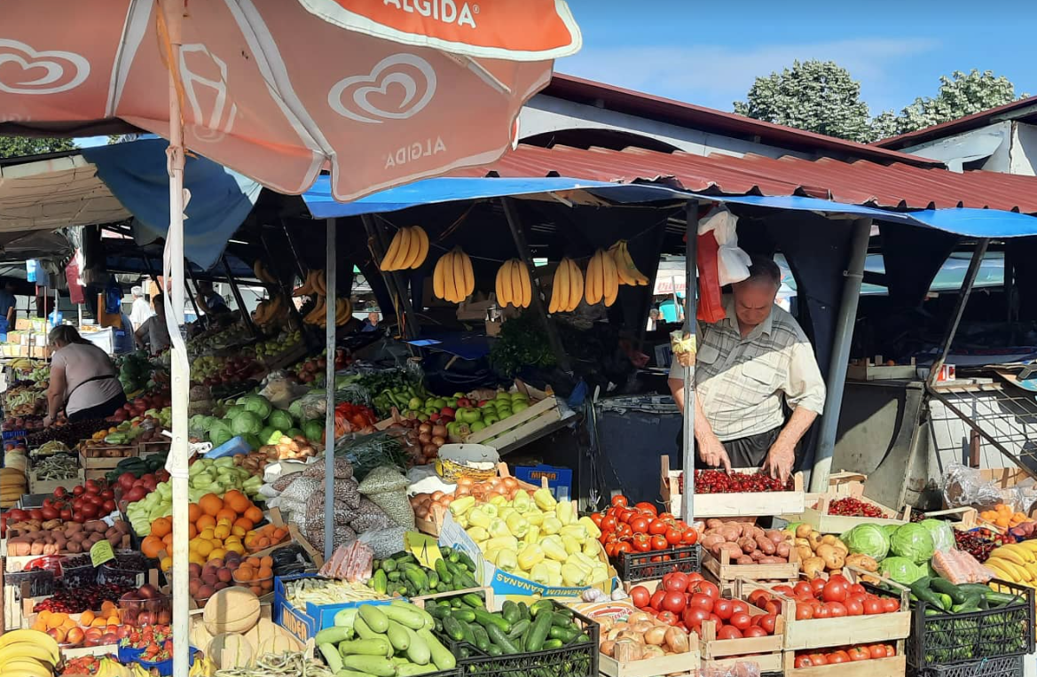 TRPEZA SVAKIM DANOM PRAZNIJA Hrana u Srpskoj opet poskupljuje, narod živi sve bjednije