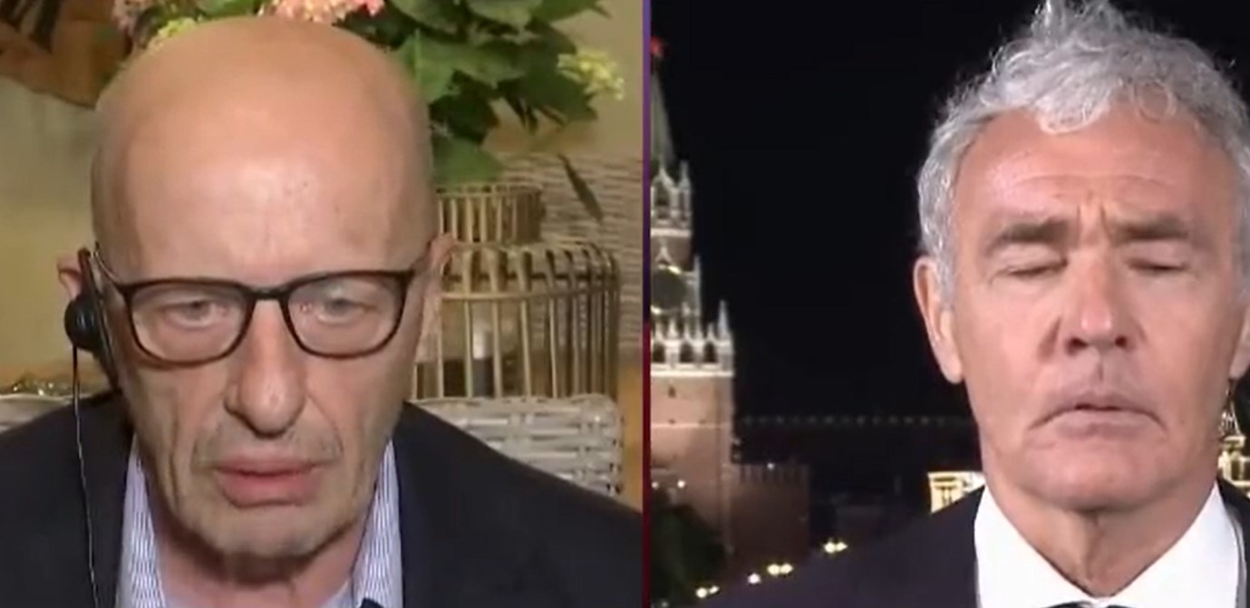NEZAPAMĆEN SKANDAL U PROGRAMU UŽIVO Novinar bez pardona osuo paljbu po ruskim zvaničnicima: "Kremlj je pun go**na!" (VIDEO)