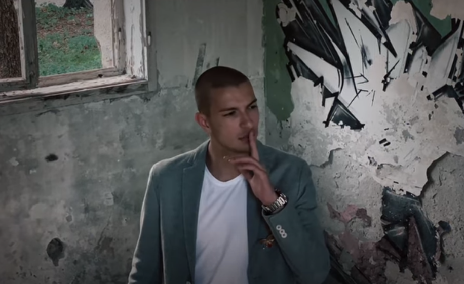 NA PJESMI VRIJEDNO RADIO DVIJE GODINE Stevan Madžarević rasplamsao maštu fanova
