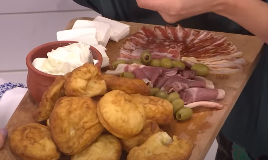 BAKINI UŠTIPCI PO RECEPTU NATALIJE TRIVIĆ Ministarka otkrila ključan sastojak koji će ih učiniti posebnim! (VIDEO)