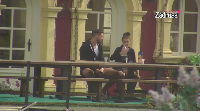 POČELI PRVI SIMPTOMI Viki se požalila marku na jutarnje mučnine (VIDEO)