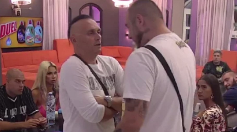 ŽUSTRA RASPRAVA U "BELOJ KUĆI" Filip Car zaletio se na Saleta Luksa, pa mu se unio u facu - obezbjeđenje reagovalo (FOTO)
