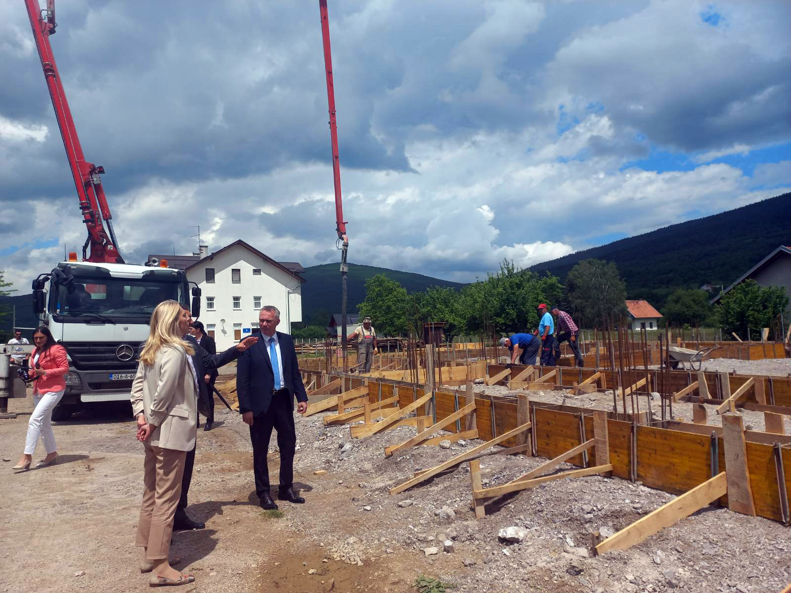 ŽELJKA CVIJANOVIĆ U POSJETI OPŠTINI PETROVAC-DRINIĆ Najavljena pomoć u realizaciji projekta otvaranja vrtića