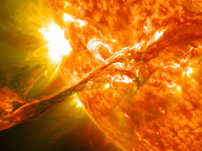 POREMEĆAJI U KOMUNIKACIONIM SISTEMIMA Solarna oluja na putu da pogodi Zemlju
