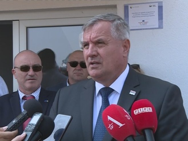 VIŠKOVIĆ SE SLOŽIO SA DODIKOVOM ODLUKOM: "Funkcioneri da odaberu jednu funkciju"