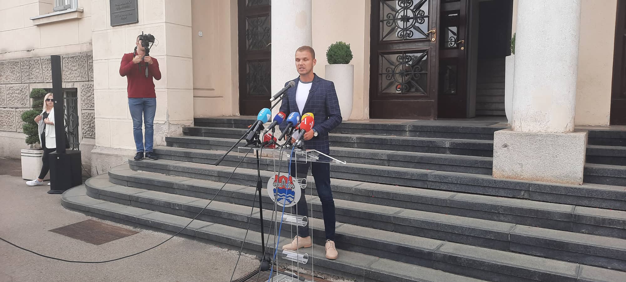 SNSD O GRADONAČELNIKOVOM VANREDNOM OBRAĆANJU: "Sve stalo zbog Stanivukovićevih pola sata predstave za javnost"