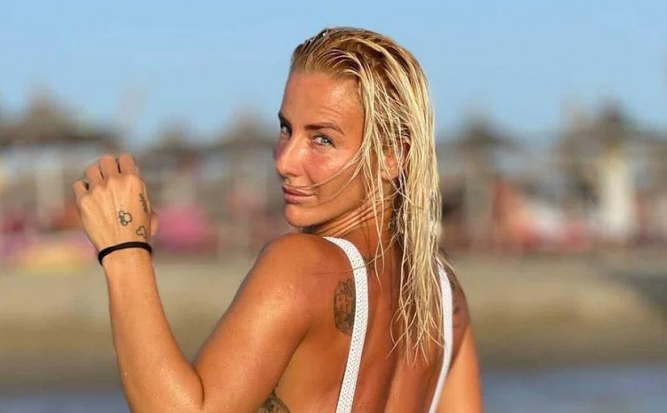 NE LIBI SE POKAZATI TIJELO Milica Dabović opet provocira u minijaturnom bikiniju (FOTO)