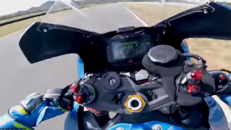 Bivši ministar u akciji: Objavio snimak kako motorom juri 260 km/h