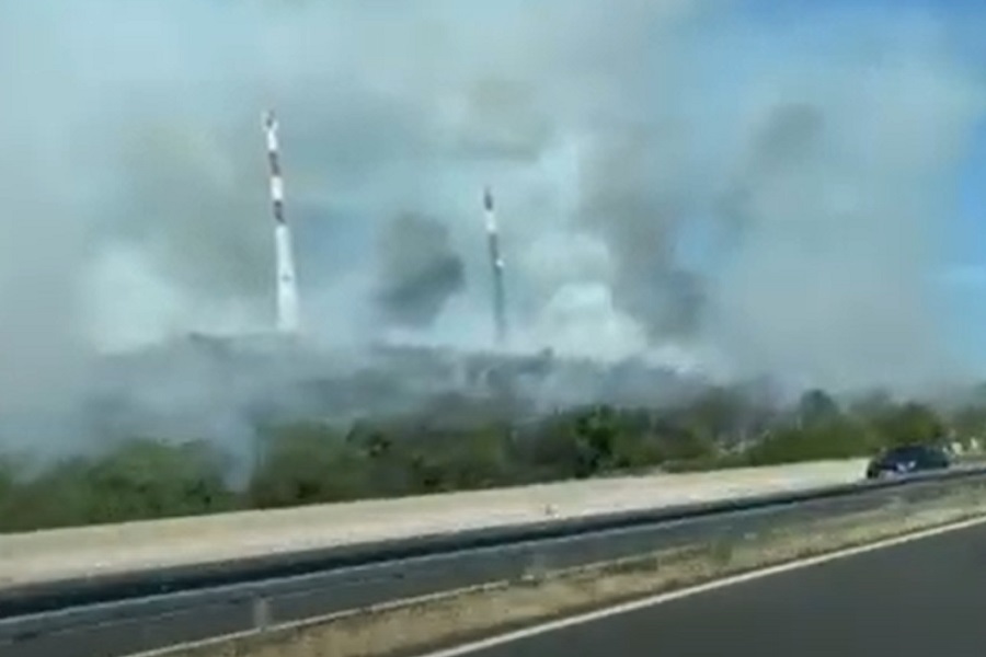 POŽARI GUTAJU DALMACIJU Nove vatrene stihije se pružaju duž Hrvatske (VIDEO)