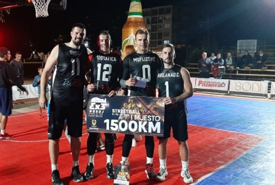 BASKET U REPUBLICI SRPSKOJ SVE VIŠE DOBIJA NA ZNAČAJU Turnir u Doboju osvojila ekipa "BaRiba" iz Sarajeva