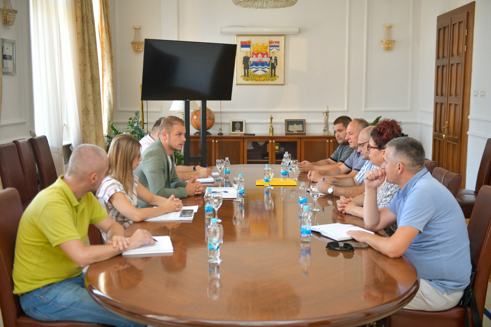 STANIVUKOVIĆ SE SASTAO SA PREVOZNICIMA Grad teret poskupljenja i dalje preuzima na sebe, u planu dodatne olakšice