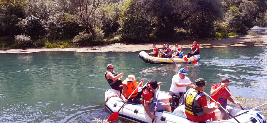 OČIŠĆENE I OBALE RIJEKE Održana "Eko regata - zajedno do čiste Plive"