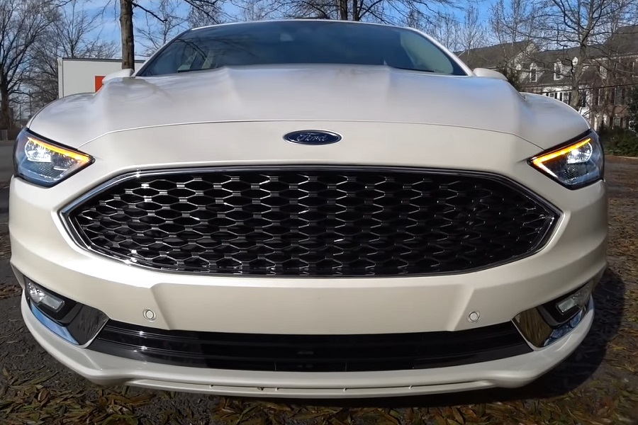 FORD U OPOZIV UZIMA JOŠ 100.00 HIBRIDNIH AUTOMOBILA Sve teža situacija za američku autoindustrijsku kompaniju