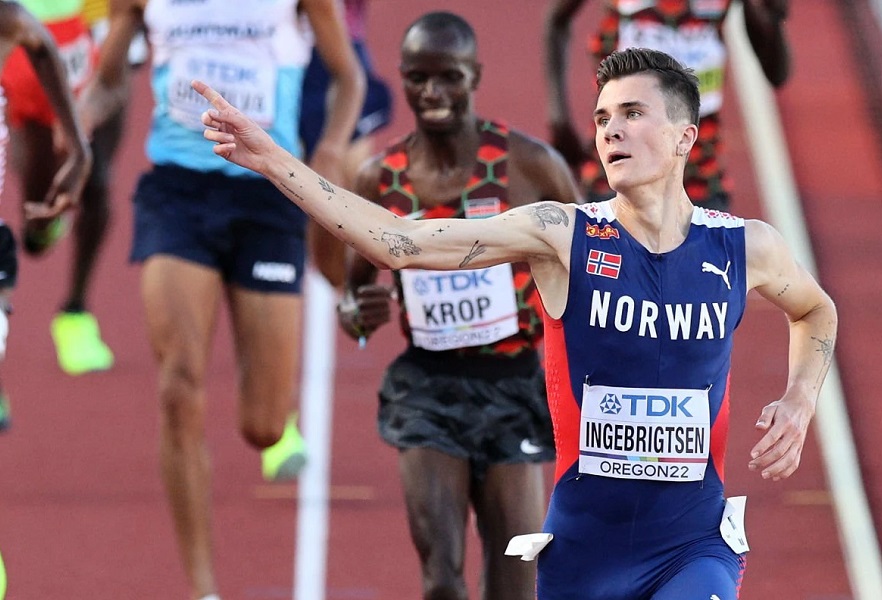 NORVEŠKI OLIMPIJAC IZNENADIO SVE SA ZLATOM NA 5.000 METARA Ingebrigtsen iza sebe ostavio favorite i trijumfovao na zahtjevnoj trci (VIDEO)