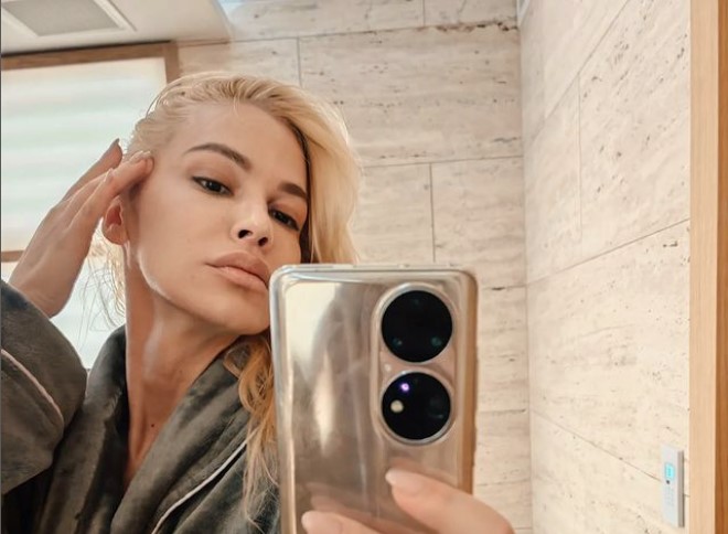 NATAŠA BEKVALAC POZIRALA U BIKINIJU Dobila kompliment da gori sa svih strana, pažnju pratilaca privukla tetovaža