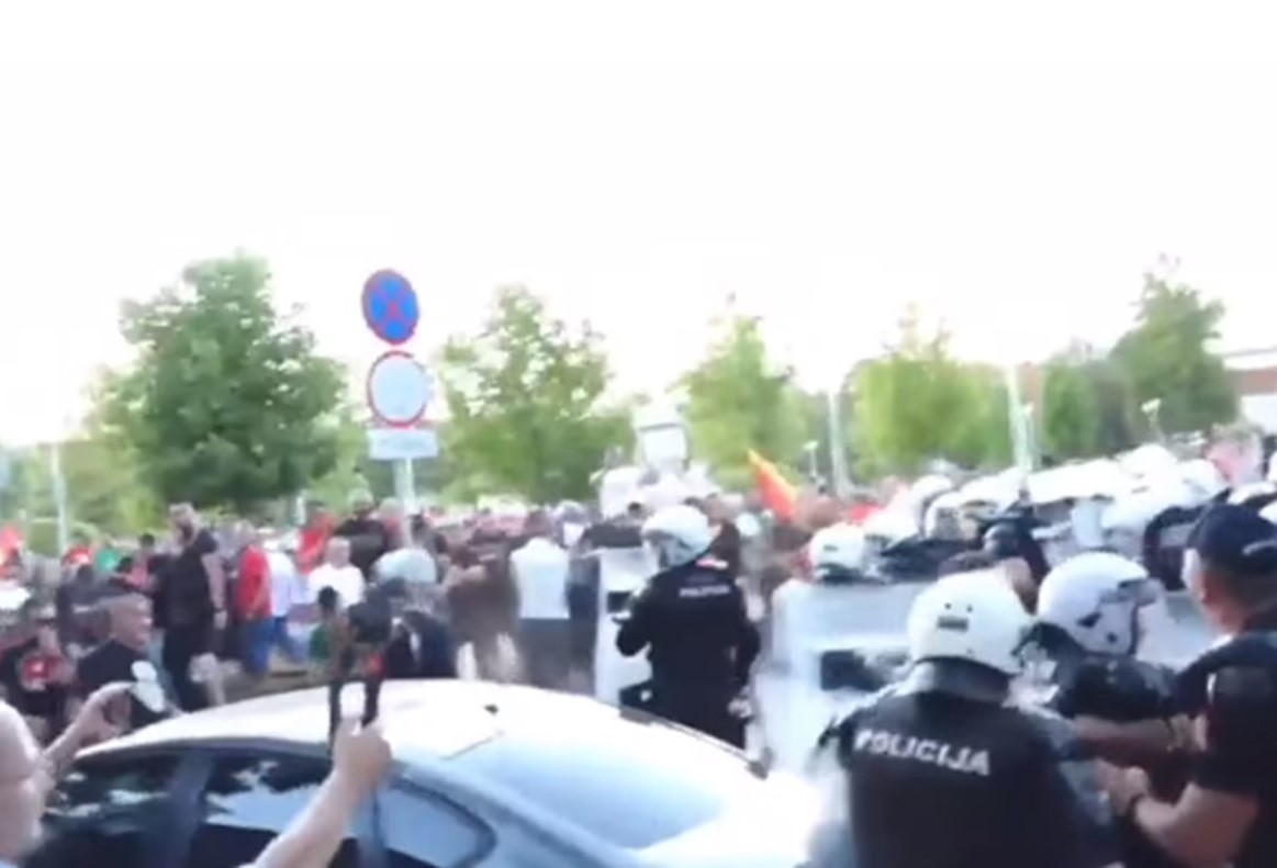 NEMIRI U NIKŠIĆU Policija bacila suzavac da spriječi sukob dvije grupe građana