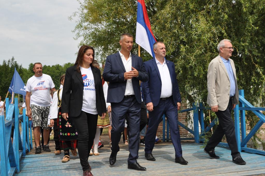 „KO VOLI SVOJ NAROD, TAJ GA NE DIJELI“ Nešić: Život je mnogo lijep, ali korumpirana vlast i ostatak nesposobne opozicije nam ne daju da živimo