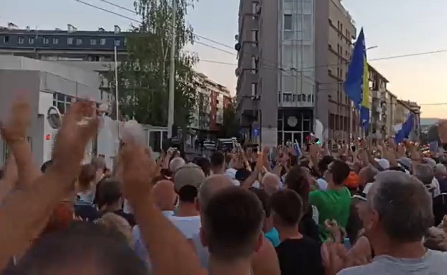 "HRVATI MOGU STATI U DVA VAGONA" Portal "BILD" osudio izjave sa protesta u Sarajevu: Duh nacizma još živi u BiH