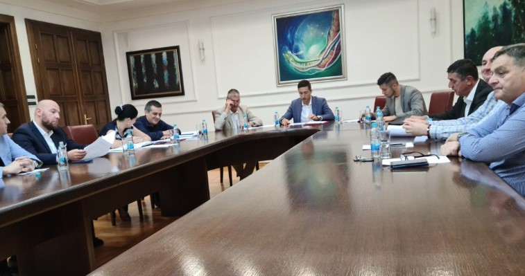 PREKID SJEDNICE I TEŠKE OPTUŽBE Psovke na kolegijumu banjalučke skupštine