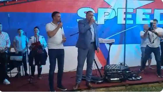 DODIK ZAPJEVAO NA LAUŠU Ovog puta se orilo: "Oj, oraje, oraje ustaj mala zora je" (VIDEO)