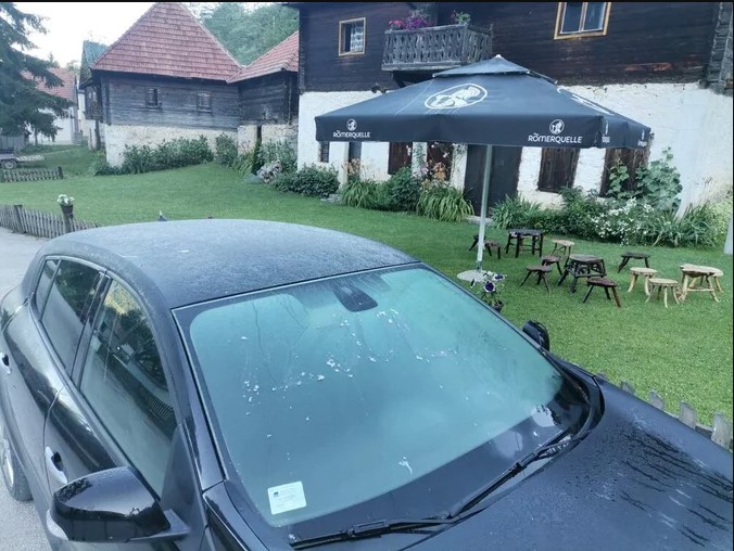 OVAKAV MRAZ NA PETROVDAN NIKO NE PAMTI Jutarnja temperatura iznosila minus 3 stepena, lože vatru u kućama (FOTO)
