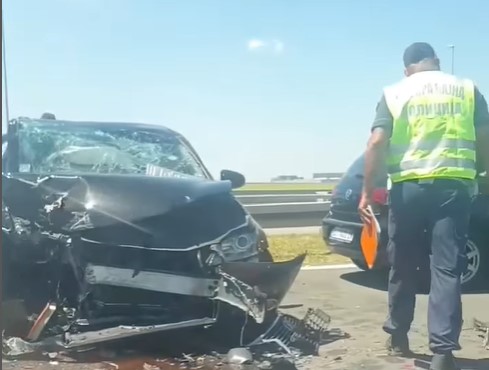 PRIZORI NESREĆE LEDE KRV U ŽILAMA Zbog saobraćajke blokiran auto-put Beograd-Novi Sad (VIDEO)