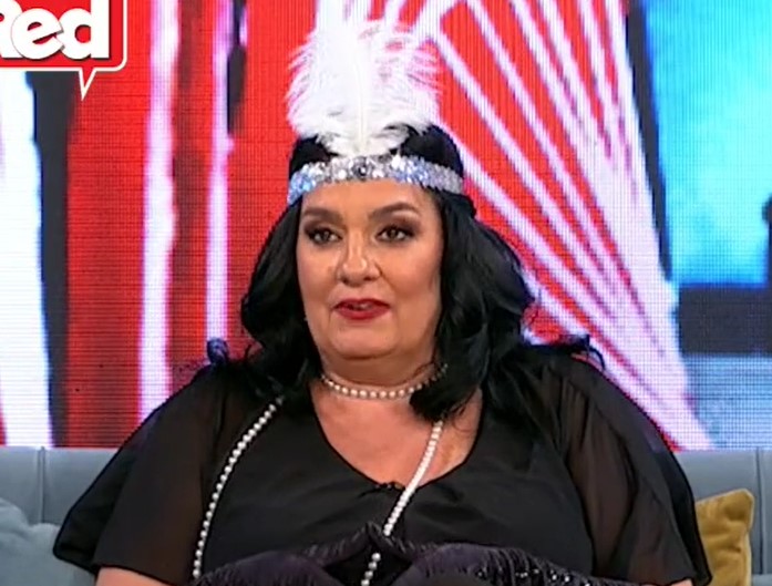 SAŠKA KARAN ZAPALILA DRUŠTVENE MREŽE Pjevačica pokazala bujne grudi i pokrenula lavinu komentara (VIDEO)
