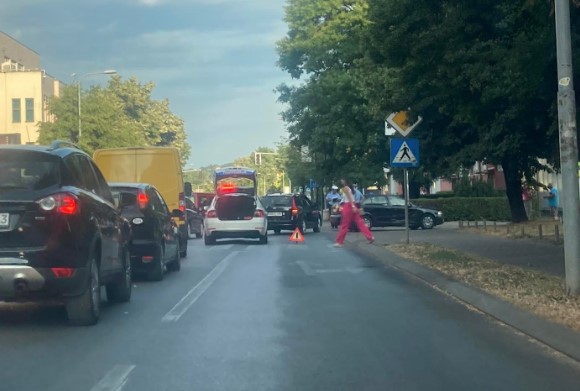 USPOREN SAOBRAĆAJ Udes u centru Banjaluke (FOTO)