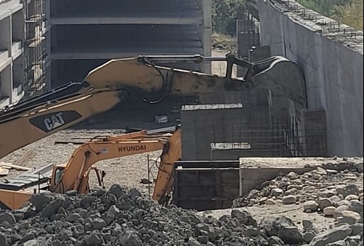 CIJENE MATERIJALA "KUMOVALE"? Parking garaža kod UKC-a neće biti završena u predviđenom roku