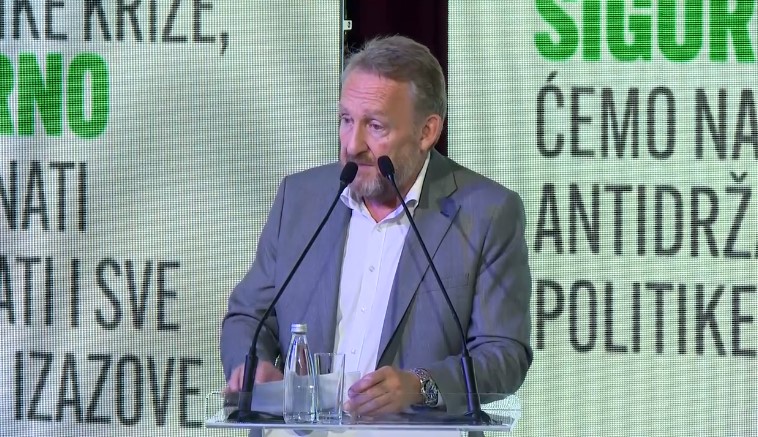 OŠTRE REAKCIJE IZ RS "Izetbegović bi opet u trezor, a tuđu djecu bi slao u smrt"