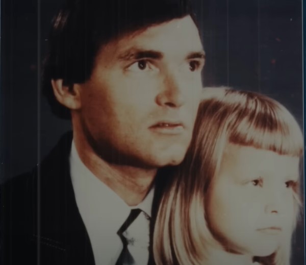 NAJNOVIJI NETFLIXOV DOKUMENTARAC ŠOKIRAO LJUDE ŠIROM SVIJETA Film o istinitom zločinu nešto "najstrašnije što ćete pogledati" (VIDEO)