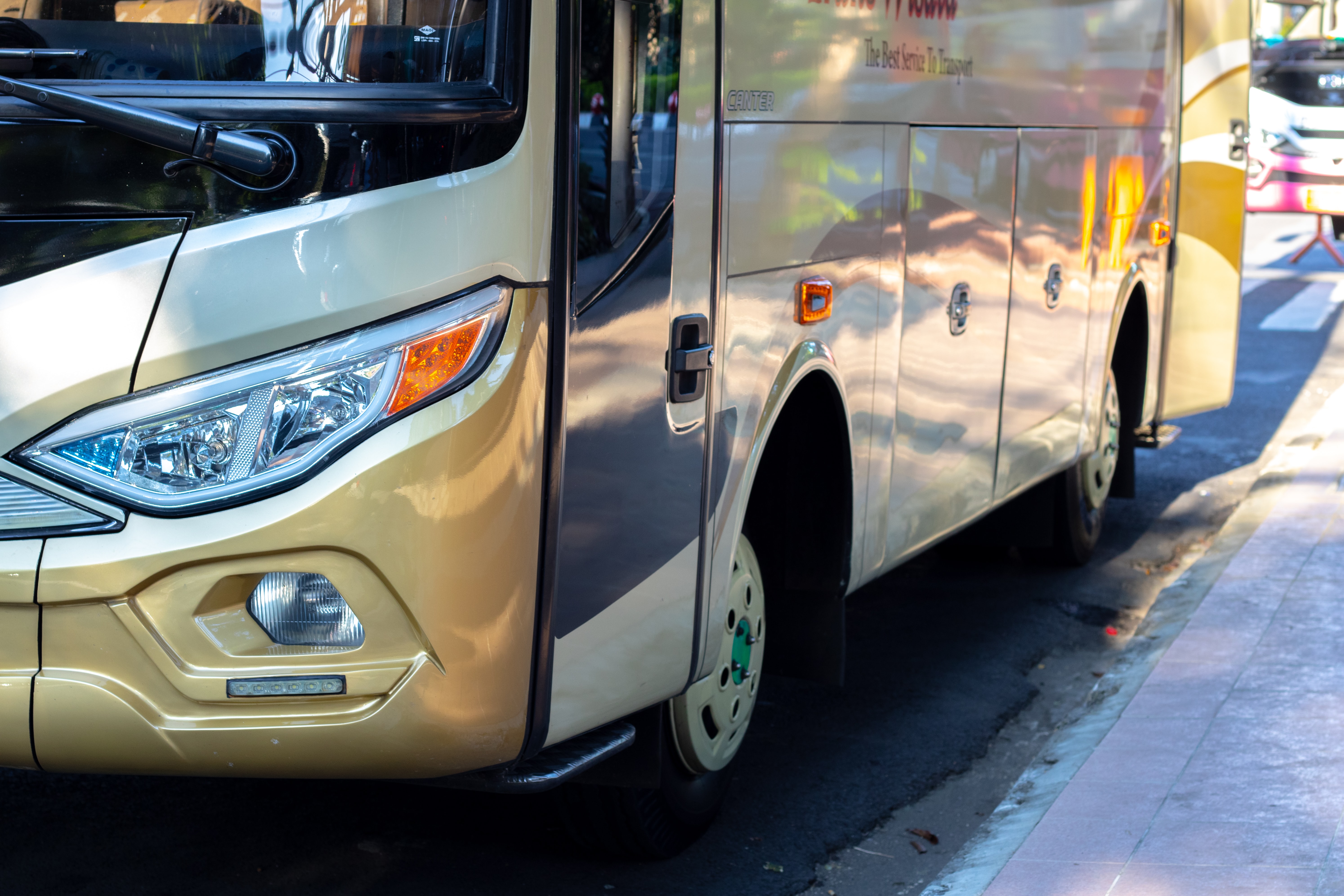 SAOBRAĆAJNA NESREĆA SA FATALNIM ISHODOM Poginulo 22 ljudi u sudaru autobusa i kamiona