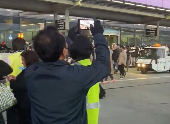 DOJAVA UZNEMIRILA I DIGLA PUTNIKE NA NOGE Terminal aerodroma evakuisan zbog prijetnje bombom (VIDEO)