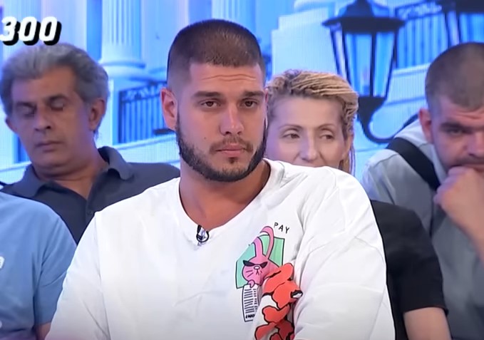 KO JE DEJANOVA NOVA DJEVOJKA? Jovana ima 23 godine, iz Gornjeg Milanovca je, a radi za poznatog muškarca