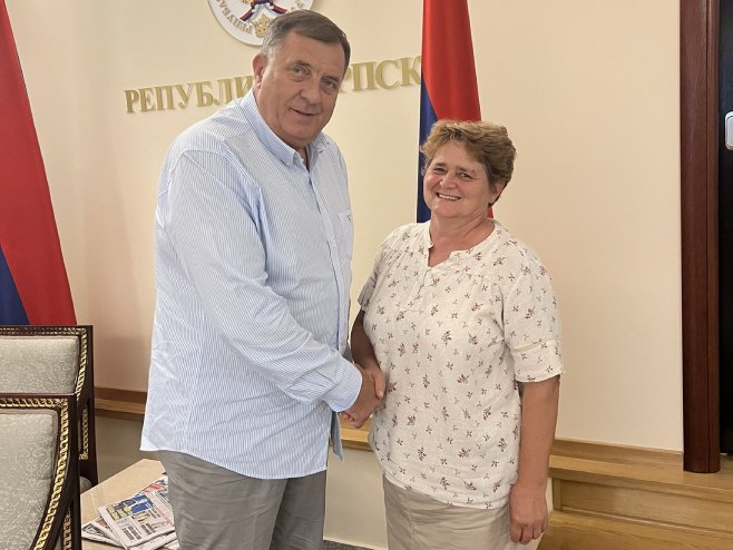 DODIK SE OGLASIO NA TVITERU, BAKE DOBIJAJU SVOJ DOM Pri kraju sanacija kuće Nevenke i Rajke Pralice iz Kozarske Dubice