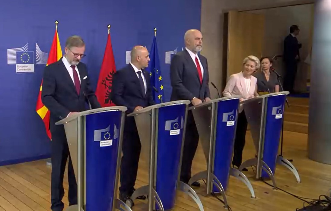 SJEVERNA MAKEDONIJA I ALBANIJA POČINJU PRISTUPNE PREGOVORE SA EU Fon der Lejen: "Ovo je istorijski momenat za dvije države"
