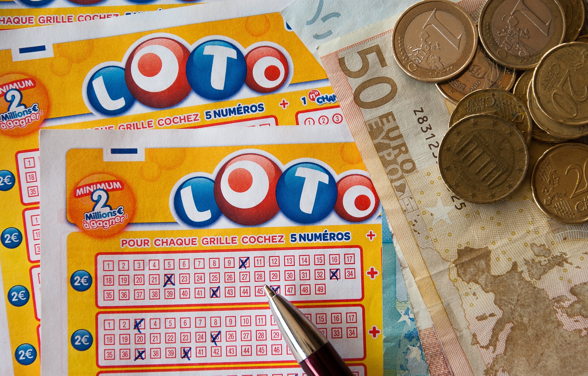 Dobitnik lutrije objasnio matematičku šemu za čak 14 dobitaka (VIDEO)