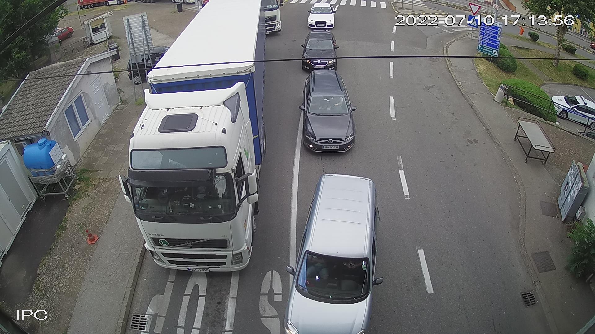 POJAČANA FREKVENCIJA VOZILA Gužve na izlazu iz BiH