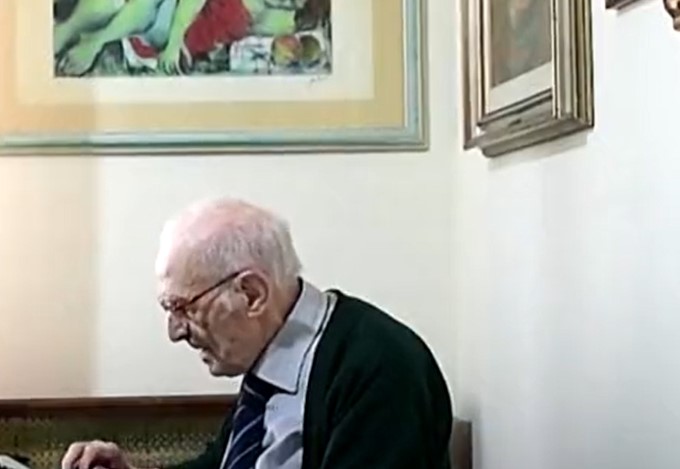 ODBRANIO MAGISTARSKI RAD IZ ISTORIJE I FILOZOFIJE Najstariji italijanski student dobio drugu diplomu sa 98 godina (VIDEO)