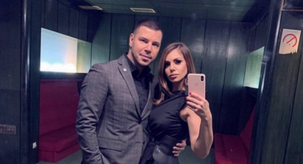 ISKORISTILI LIJEPO VRIJEME Ivana Pavković i Petar Mitić prošetali blizance po prvi put (FOTO)