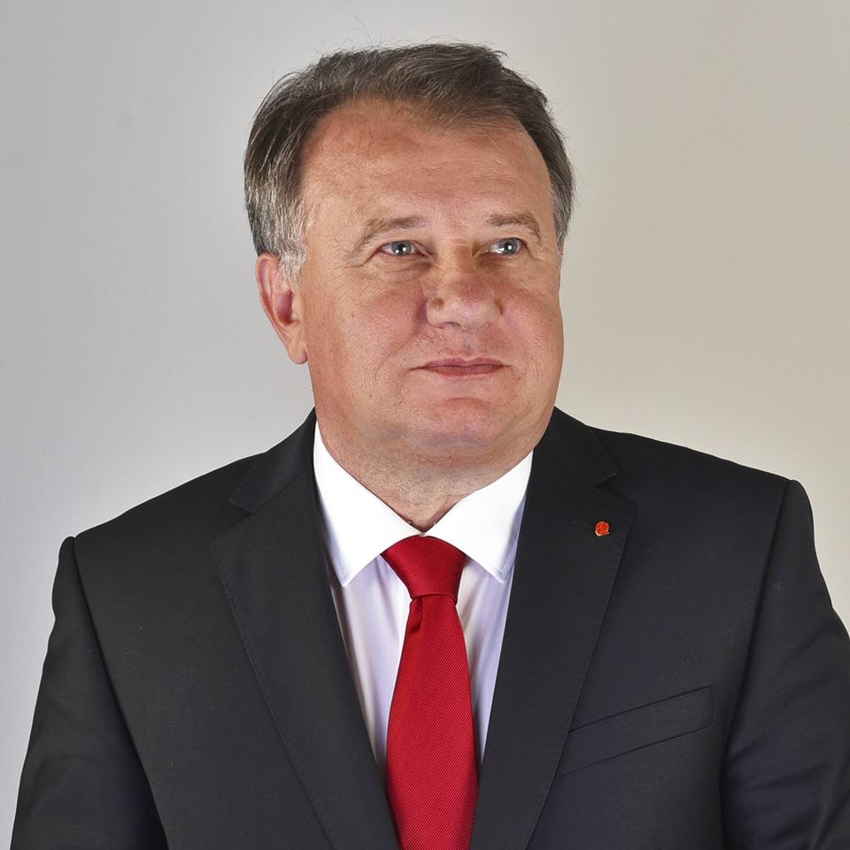 NIKŠIĆ RAZGOVARAO SA ŠMITOM Neće doći do nametanja novih izbornih pravila, ali mora čuti glas naroda